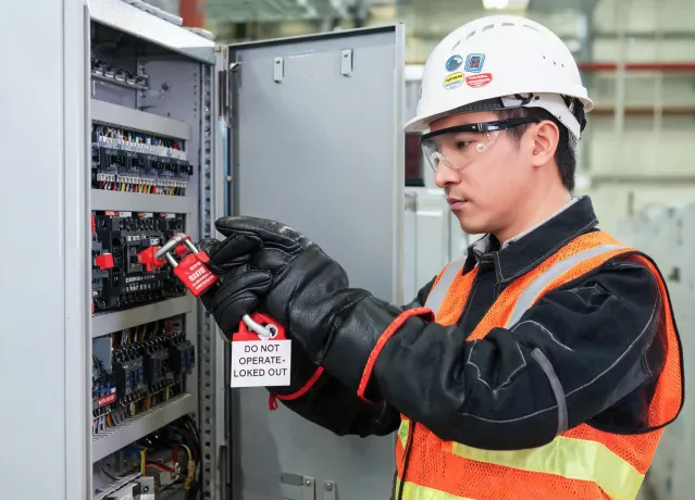 Utilities electrical lockout bundle